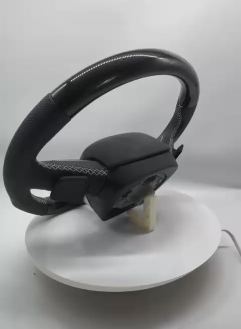 Volant Sport en Carbone et Cuir Perforé (Style Supercar)